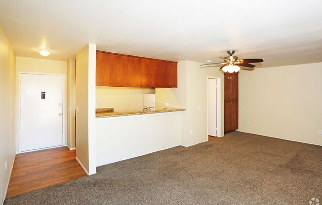 Studio, 1 bath, 431 sqft, $1,605, Unit 092