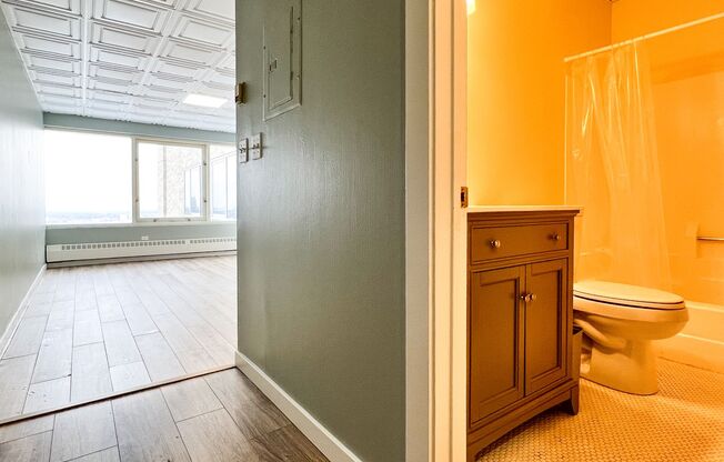 Studio, 1 bath, $1,199, Unit Unit 2636