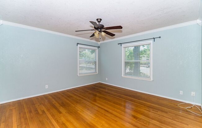 2 beds, 1 bath, $1,595