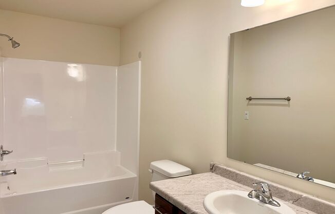 3 beds, 2 baths, 1,244 sqft, $1,880, Unit SH 1130-106