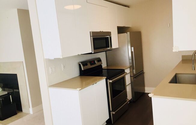 1 bed, 1 bath, $2,600