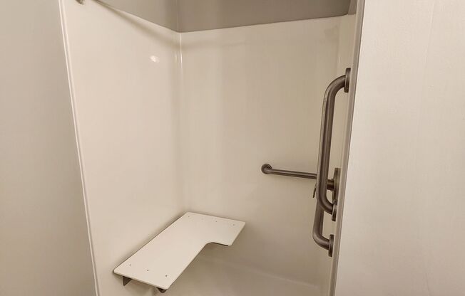 2 beds, 2 baths, 871 sqft, $1,695, Unit Unit 302