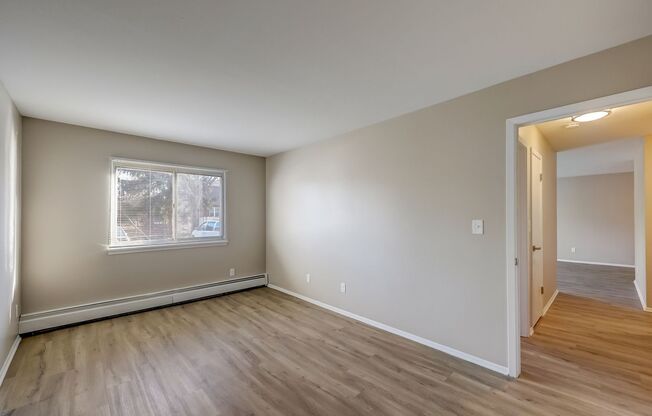 2 beds, 1 bath, $1,299