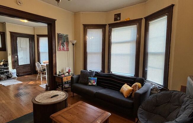 2901-03 N. Prospect Ave.