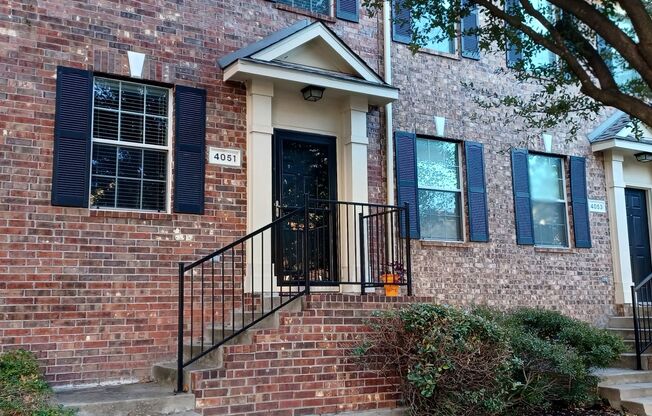 (Richardson) 2 Story Townhouse with 2 Bedrooms 1.5 Baths and 2 Car Garage