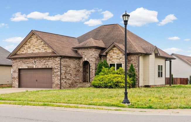 3 Bedroom 2 Bath Pet Friendly Home For Rent!