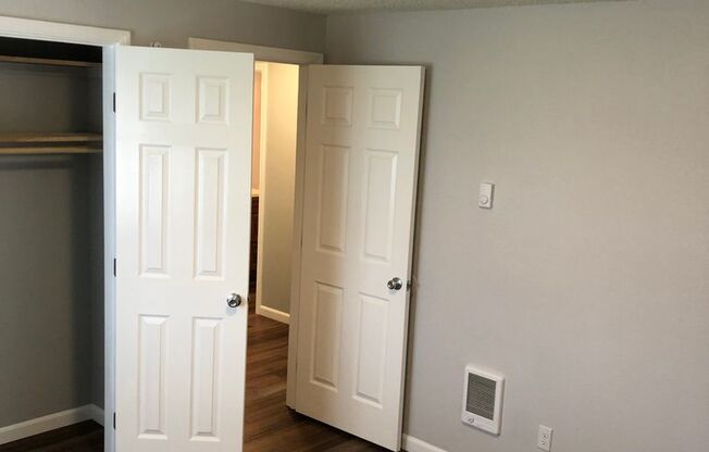 2 beds, 1 bath, 945 sqft, $1,575, Unit 085