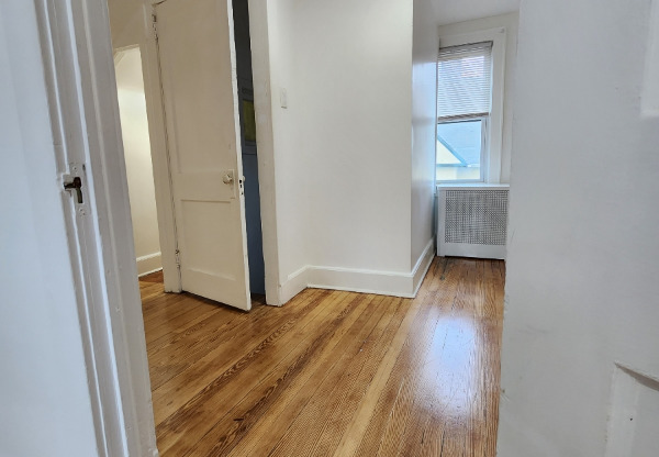 6 LINDEN AVE