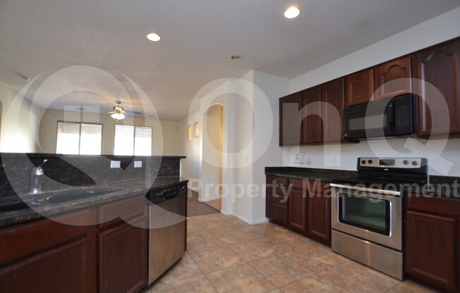 9182 W BLACK HL RD