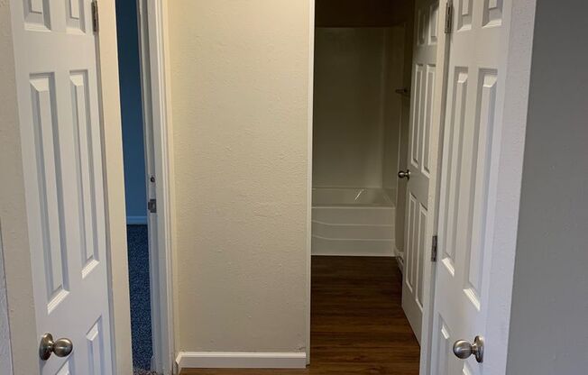 Cedarwood Villa Apartments