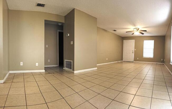 2606 NE 22 CT