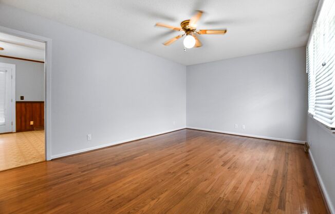 Pet Friendly Four Bedroom with Basement!