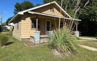 2 beds, 1 bath, $725