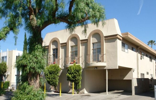 CANTLAY APARTMENTS 105