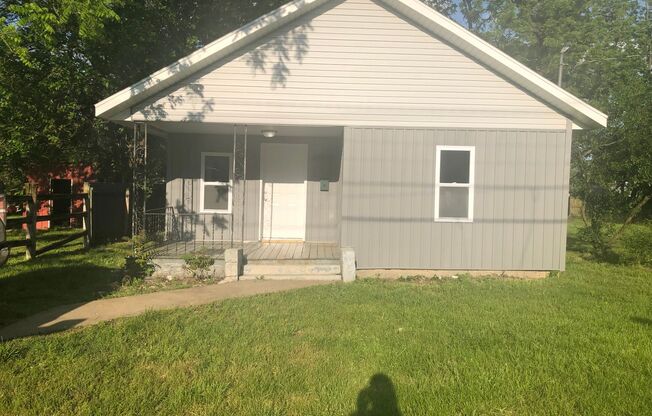 Cute 3 bedroom house in quiet neighborhood!