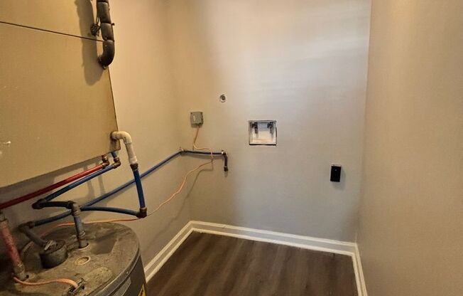 2 beds, 1.5 baths, 1,024 sqft, $850