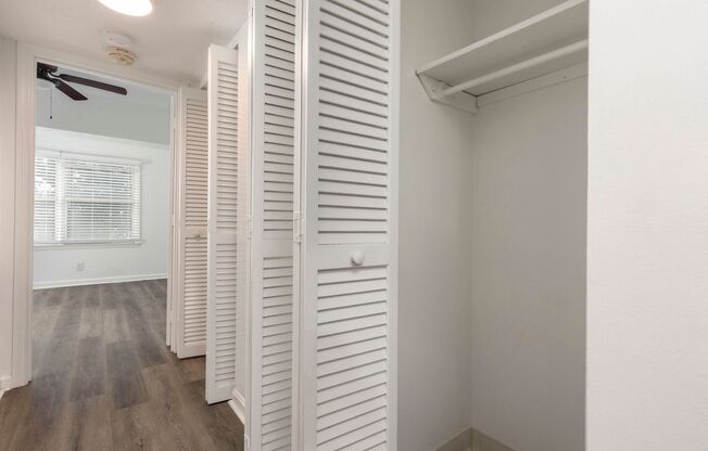 1 bed, 1 bath, $850, Unit 212