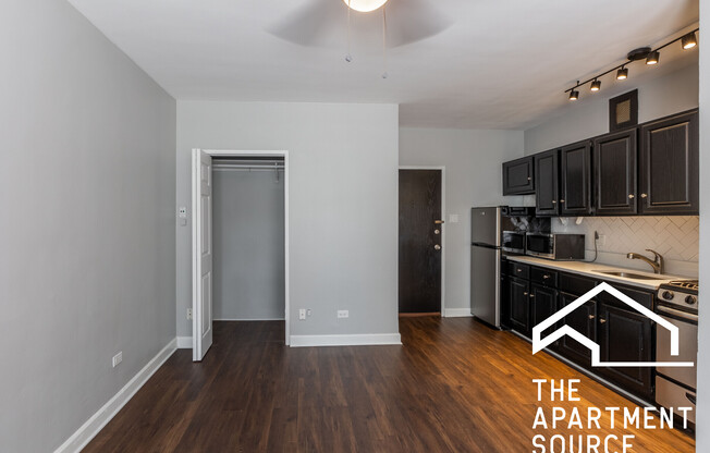 1140 N LN SALLE DR