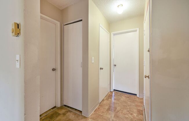 1 bed, 1 bath, 675 sqft, $1,149, Unit #15