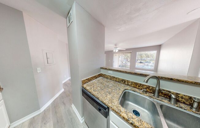 3 beds, 2 baths, $1,750, Unit Unit 1228