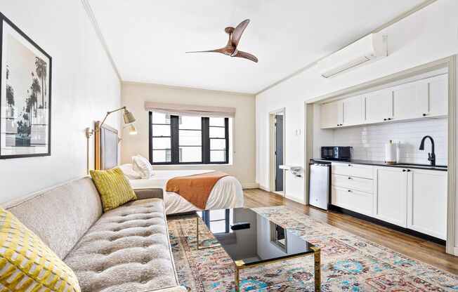 Studio, 1 bath, 300 sqft, $1,700, Unit 214H