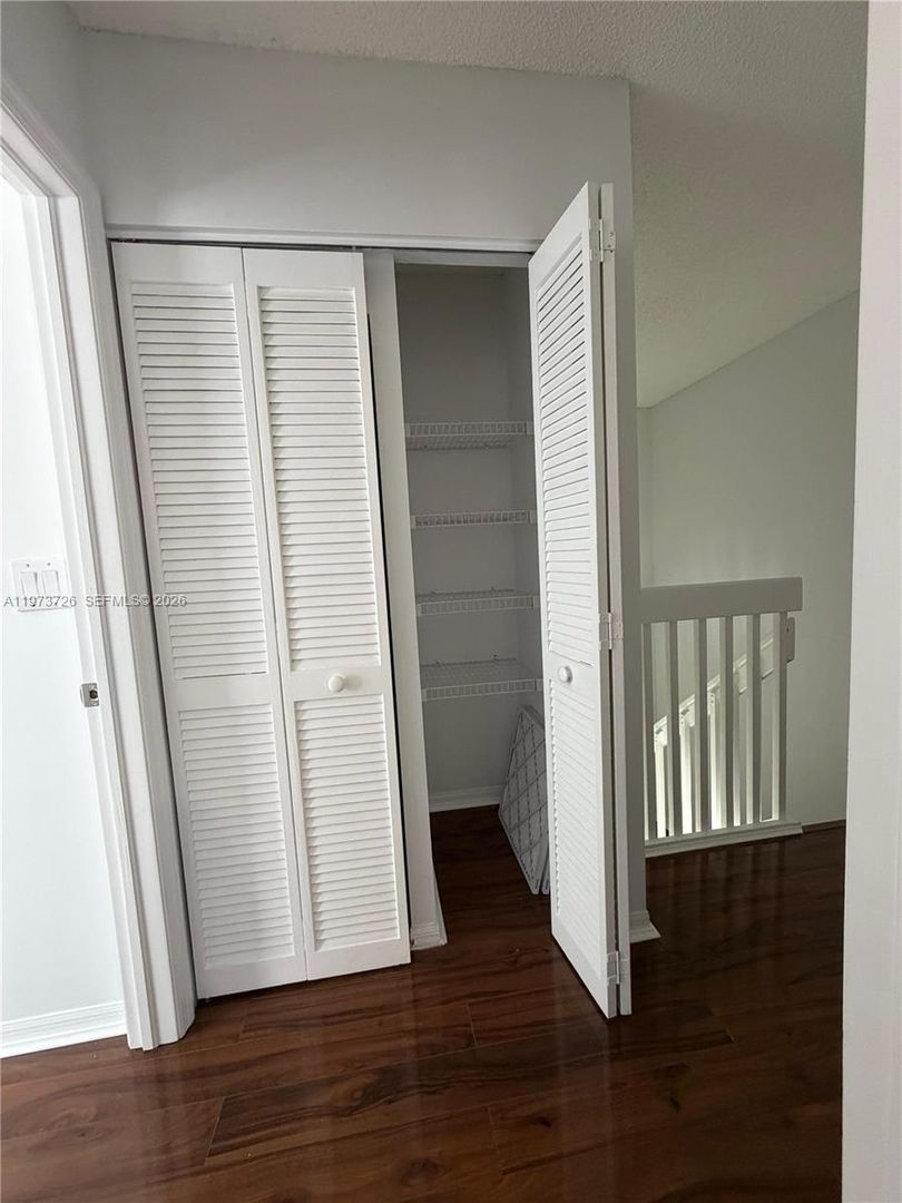 1534 WEEPING WILLOW WAY HOLLYWOOD, FL 33019