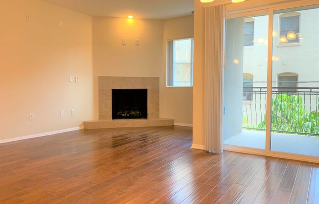 2 beds, 2 baths, 1,176 sqft, $2,800, Unit 404