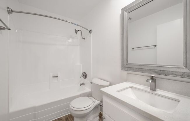 1 bed, 1 bath, 695 sqft, $1,848, Unit 220