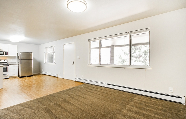 2 beds, 1 bath, 775 sqft, $1,950, Unit 103