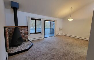 2 beds, 1 bath, $2,350, Unit Unit B