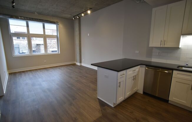 1 bed, 1 bath, 642 sqft, $3,300, Unit 3833-620