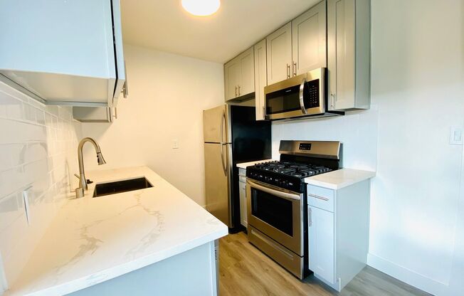 1 bed, 1 bath, 500 sqft, $1,949, Unit 17