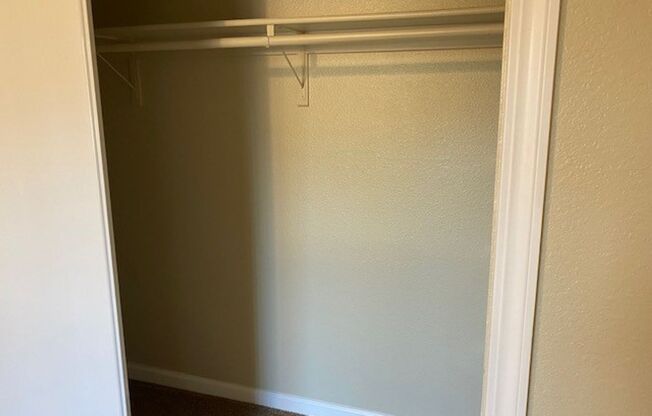 2 beds, 1 bath, 825 sqft, $1,820, Unit 250