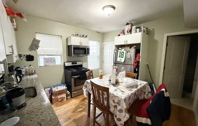 3977 Washington St 1