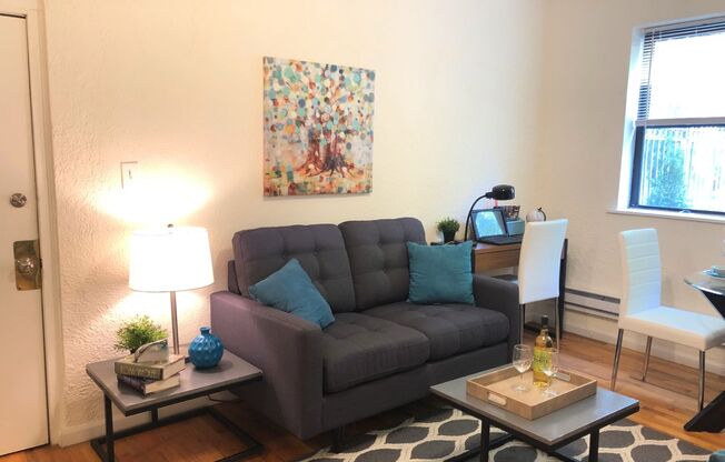 1 bed, 1 bath, $1,395, Unit 100
