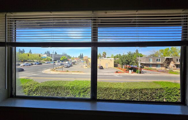 1 bed, 1 bath, 625 sqft, $1,275, Unit C-13