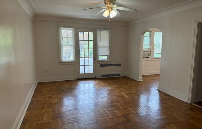1 bed, 1 bath, 819 sqft, $1,650, Unit 104