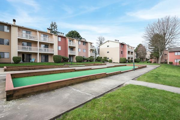 2 beds, 1 bath, 895 sqft, $1,770, Unit S203