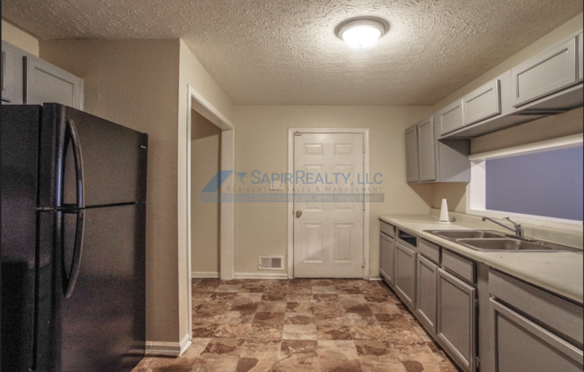 3 beds, 2 baths, 1,020 sqft, $1,350, Unit Unit A