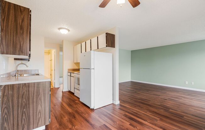 1 bed, 1 bath, 770 sqft, $1,325, Unit 58