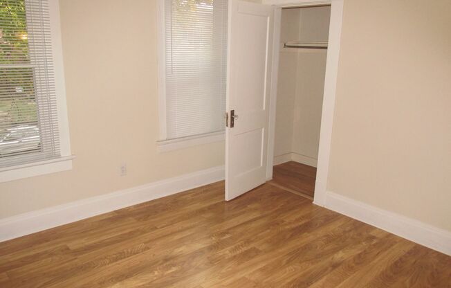 2 beds, 1 bath, 1,075 sqft, $1,200, Unit 403