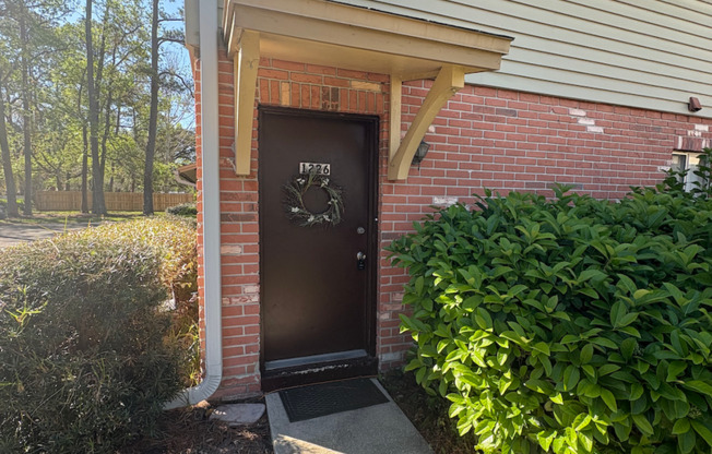 Move in ready 2/2.5 condo in ORANGE PARK