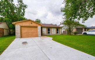 3 beds, 2 baths, $1,600