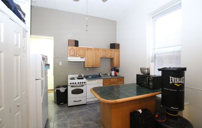 Beautiful Studio in Rittenhouse square.