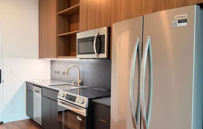 Studio, 1 bath, 362 sqft, $2,995, Unit 911