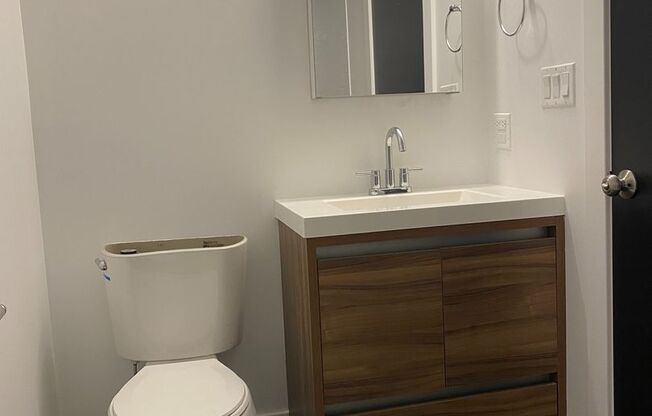 3 beds, 2 baths, 1,500 sqft, $2,800, Unit Unit 4