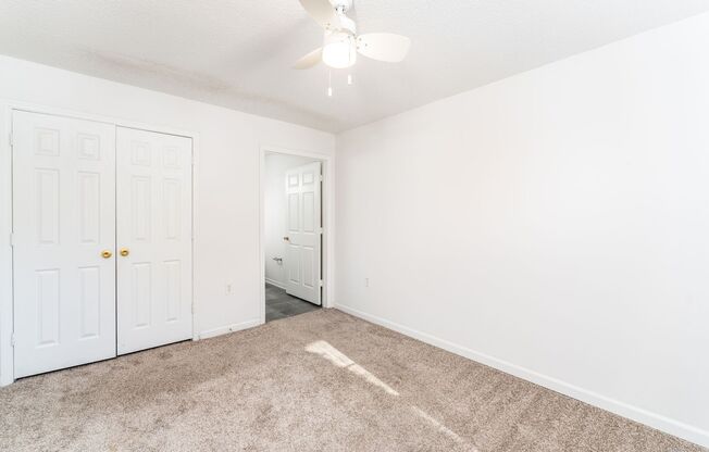 3 beds, 3 baths, 1,172 sqft, $1,700, Unit 1915G-JS