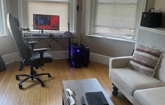 1 bed, 1 bath, 550 sqft, $2,600, Unit 21