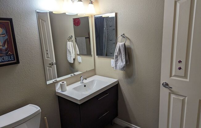 3 beds, 2.5 baths, $2,250, Unit unit 1290