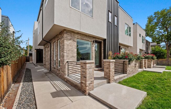 Modern Townhome Near Sloan's Lake – Garage, Central AC & Great Location